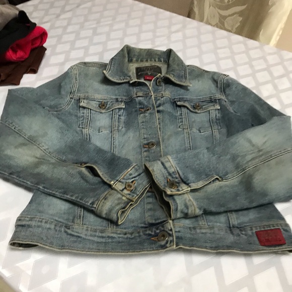 Guess classic denim jacket - Picture 3 of 6